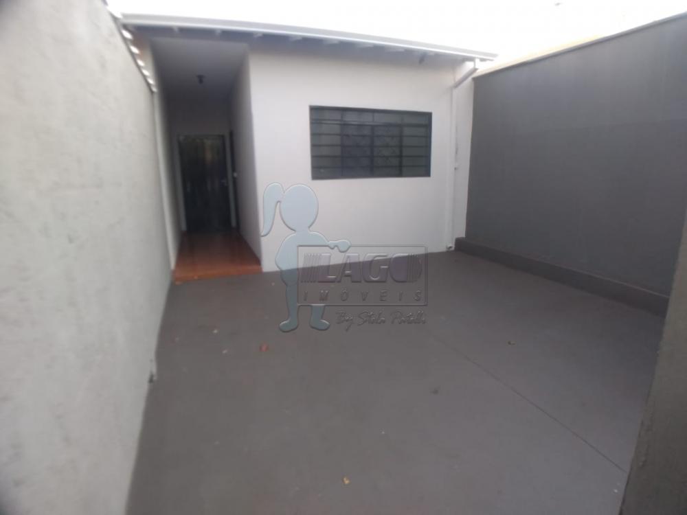 Alugar Casas / Padrão em Ribeirão Preto R$ 1.100,00 - Foto 2