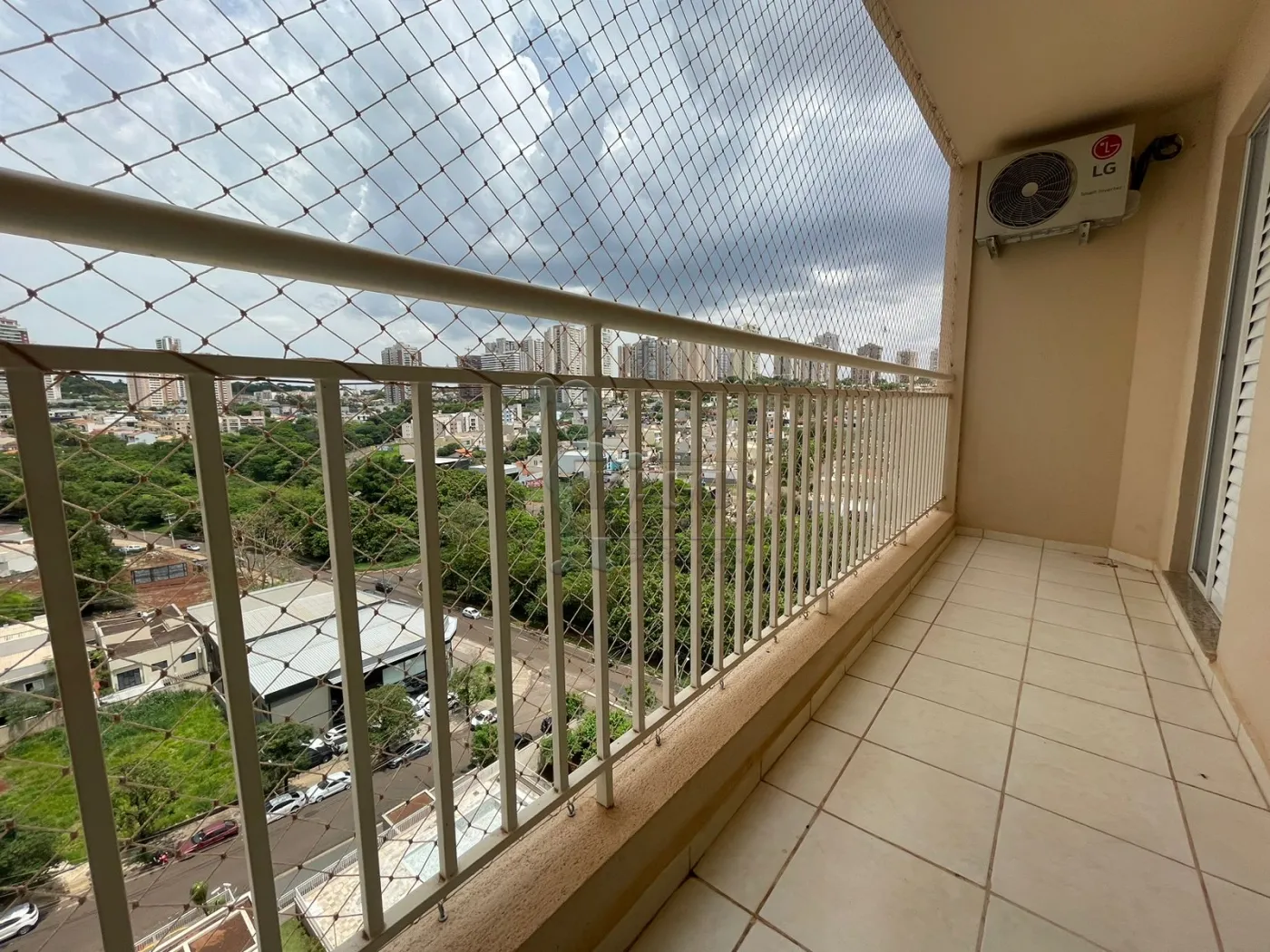 Alugar Apartamentos / Padrão em Ribeirão Preto R$ 2.200,00 - Foto 2