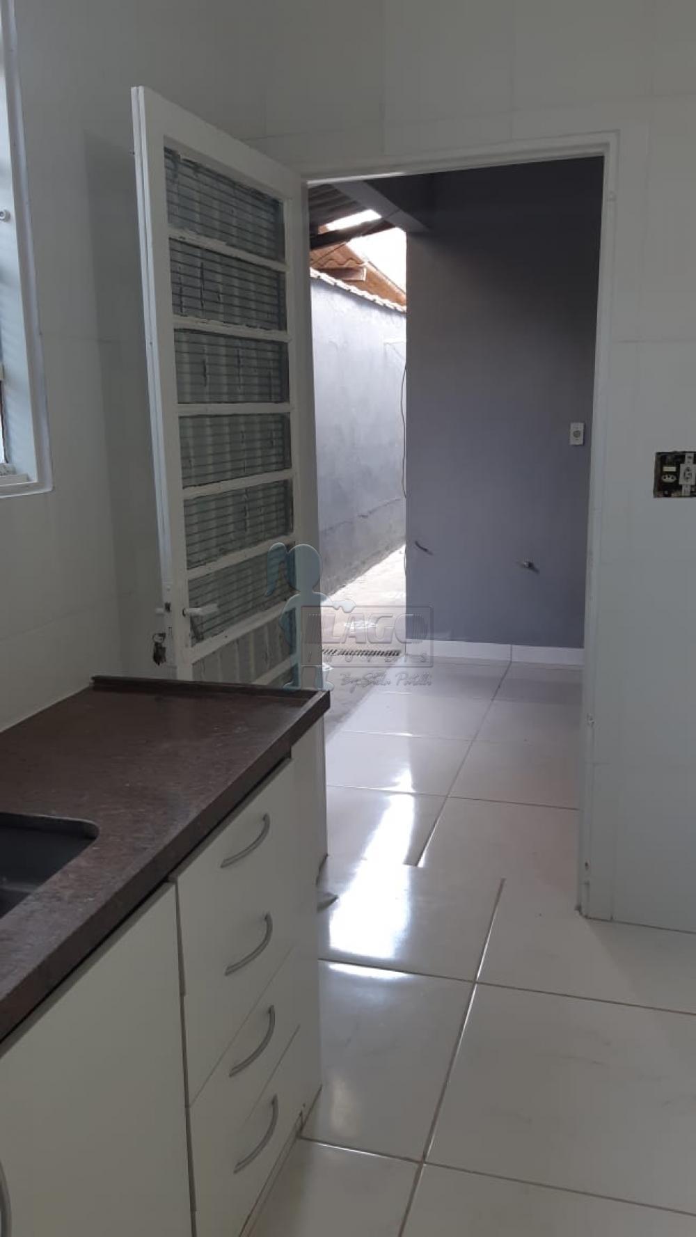 Alugar Casas / Padrão em Ribeirão Preto R$ 1.300,00 - Foto 6