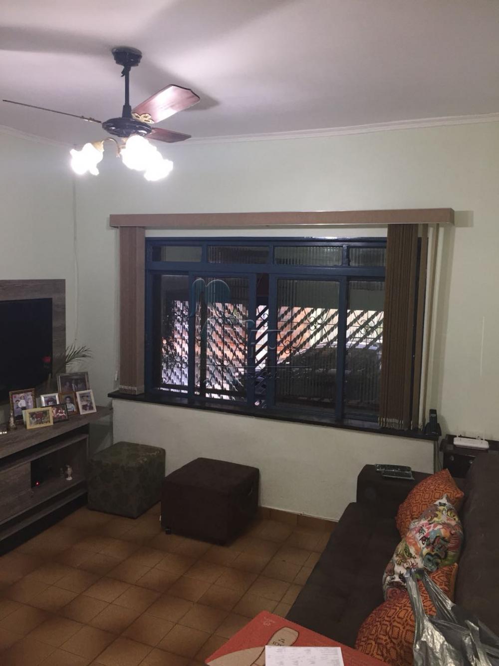 Comprar Casas / Padrão em Ribeirão Preto R$ 450.000,00 - Foto 1