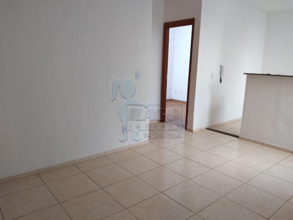 Alugar Apartamentos / Padrão em Ribeirão Preto R$ 800,00 - Foto 1