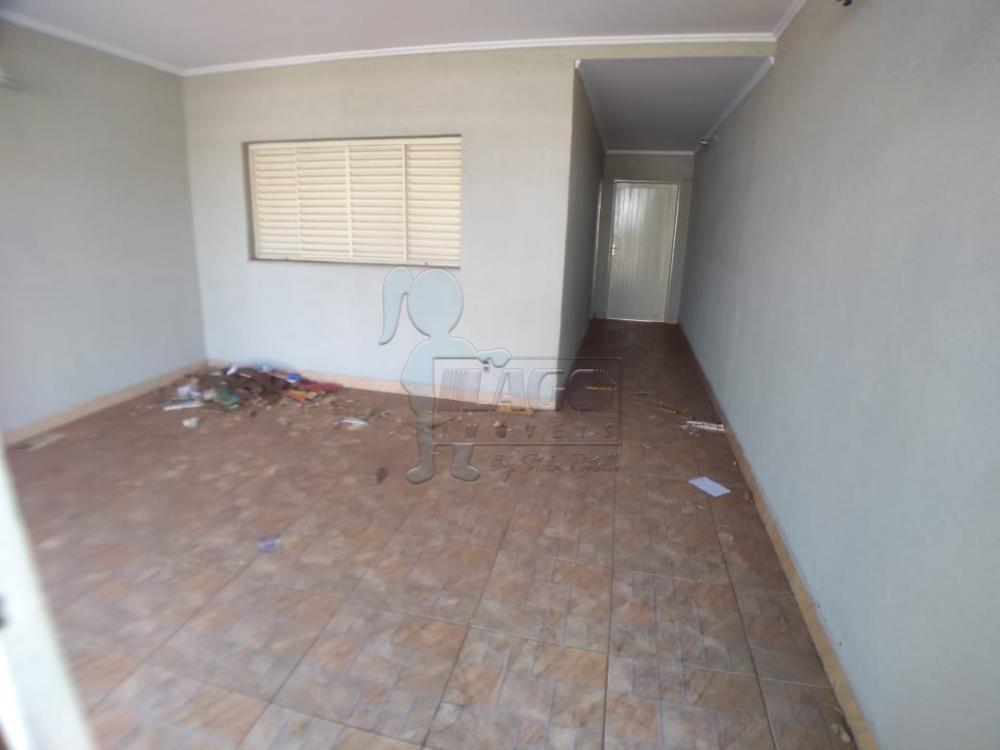 Alugar Casas / Padrão em Ribeirão Preto R$ 1.800,00 - Foto 1