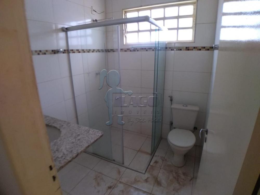 Alugar Casas / Padrão em Ribeirão Preto R$ 1.800,00 - Foto 8