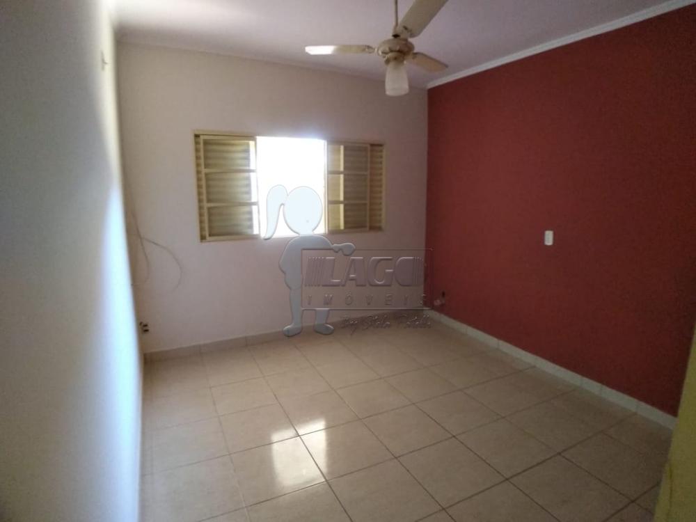 Alugar Casas / Padrão em Ribeirão Preto R$ 1.800,00 - Foto 12