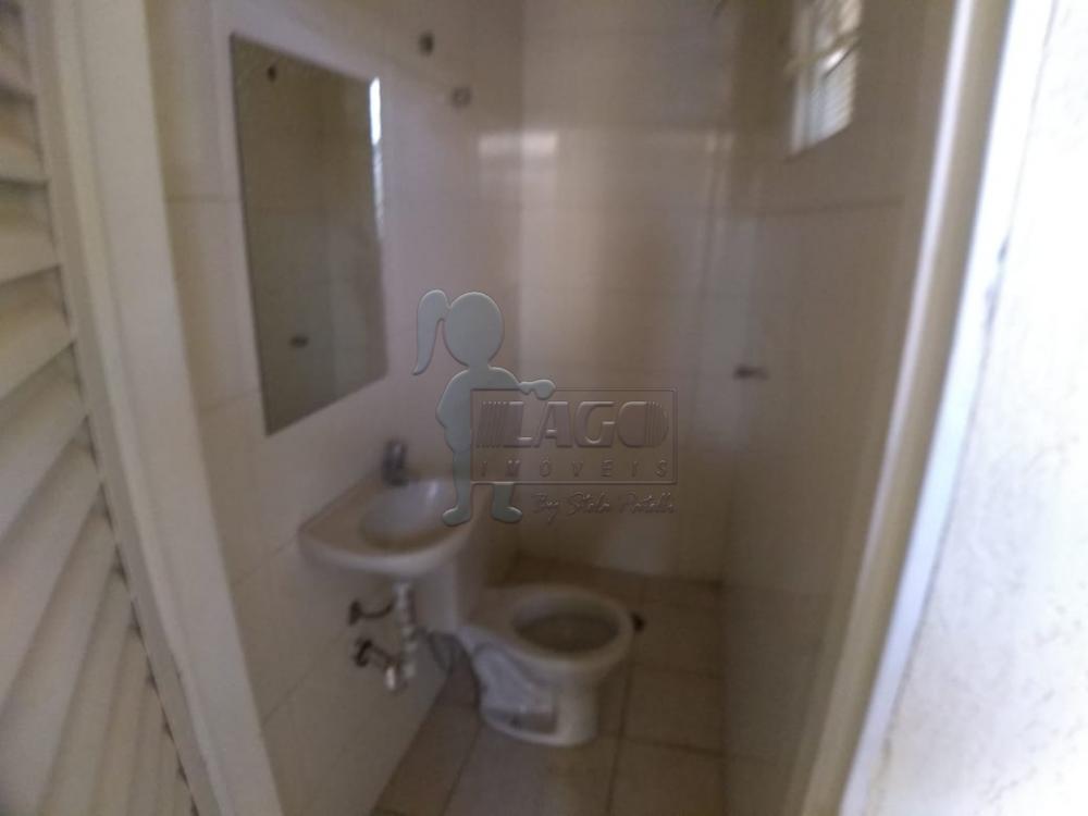 Alugar Casas / Padrão em Ribeirão Preto R$ 1.800,00 - Foto 13