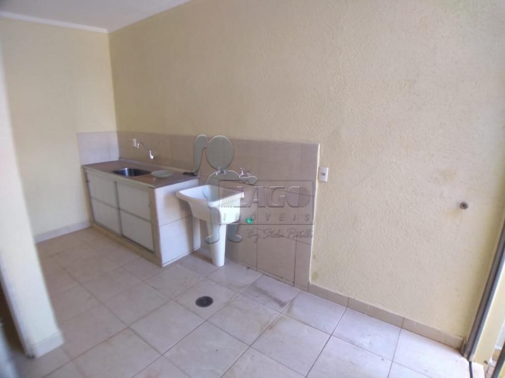 Alugar Casas / Padrão em Ribeirão Preto R$ 1.800,00 - Foto 15