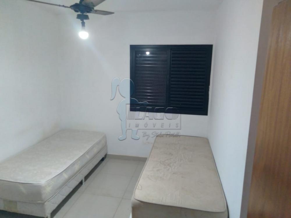 Alugar Apartamentos / Padrão em Ribeirão Preto R$ 1.800,00 - Foto 13