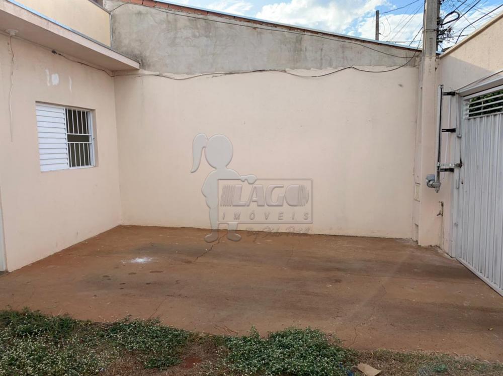 Alugar Casas / Padrão em Ribeirão Preto R$ 950,00 - Foto 1