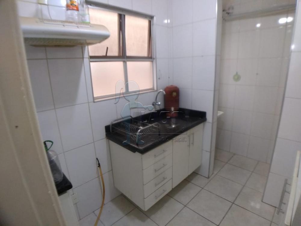 Alugar Apartamentos / Padrão em Ribeirão Preto R$ 700,00 - Foto 5