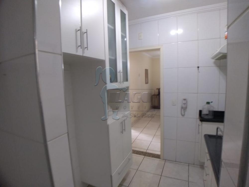 Alugar Apartamentos / Padrão em Ribeirão Preto R$ 700,00 - Foto 3