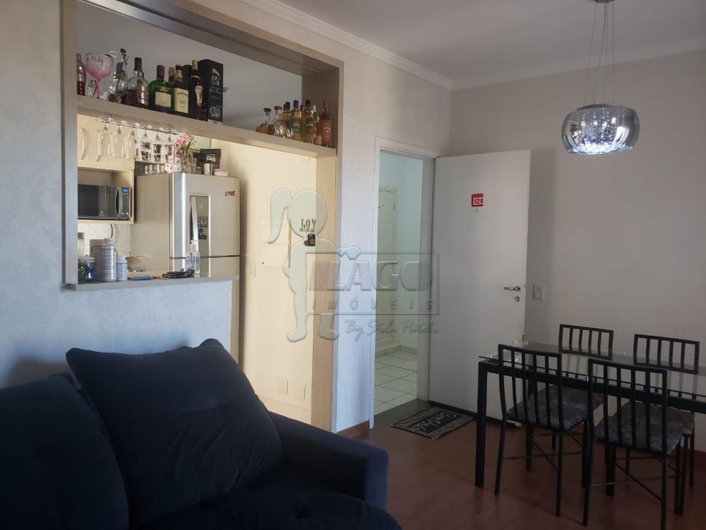 Comprar Apartamentos / Padrão em Ribeirão Preto R$ 318.000,00 - Foto 2