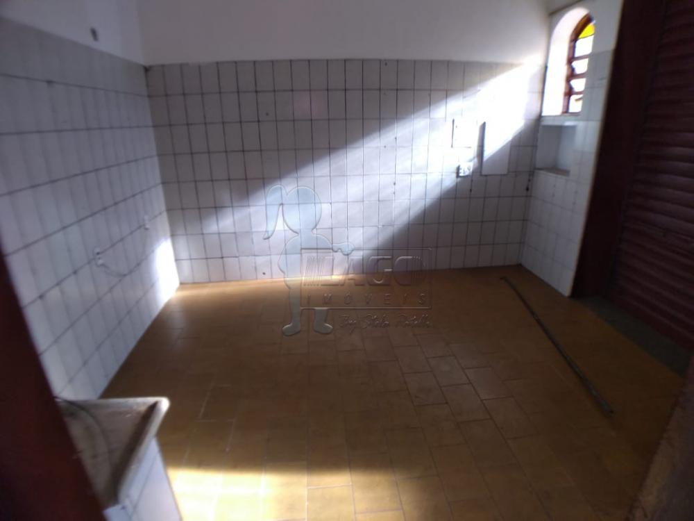 Alugar Casas / Padrão em Ribeirão Preto R$ 1.300,00 - Foto 2