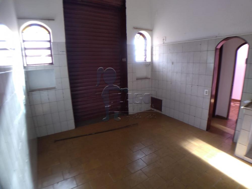 Alugar Casas / Padrão em Ribeirão Preto R$ 1.300,00 - Foto 1