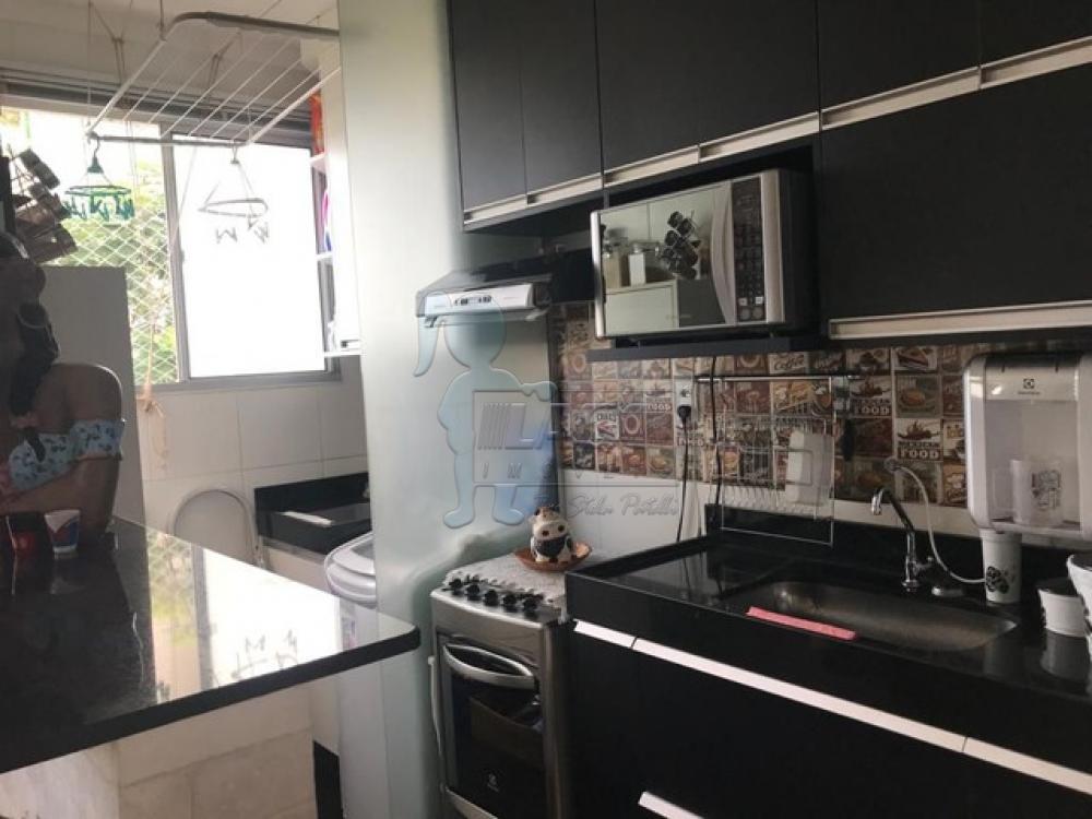 Comprar Apartamentos / Padrão em Ribeirão Preto R$ 165.000,00 - Foto 2