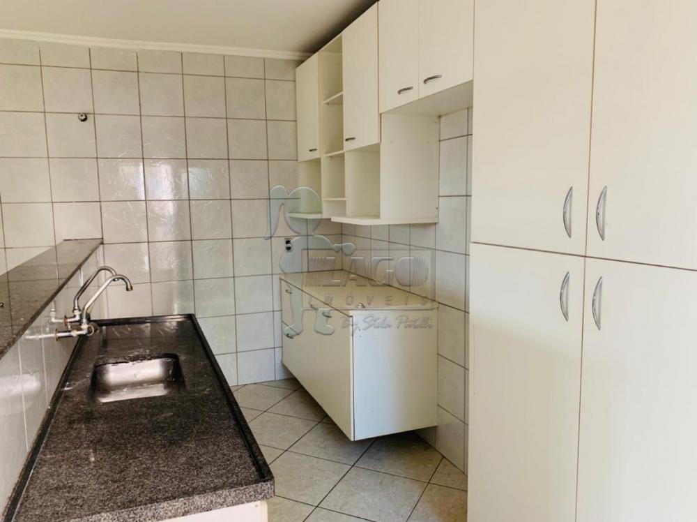 Alugar Casas / Padrão em Ribeirão Preto R$ 1.900,00 - Foto 13