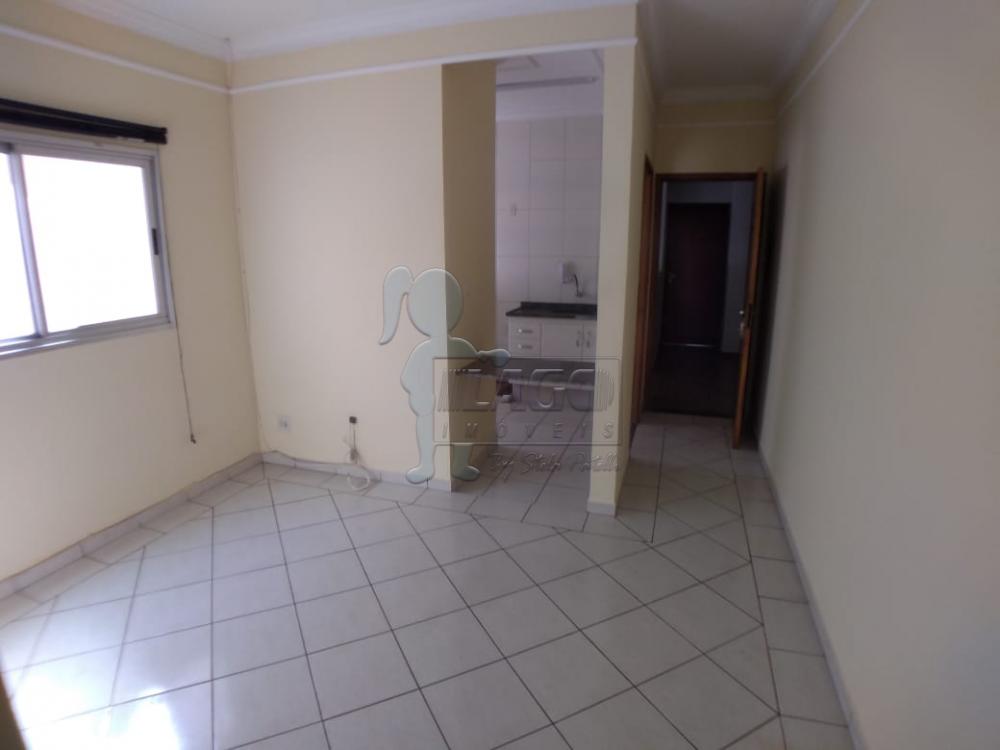 Alugar Apartamentos / Padrão em Ribeirão Preto R$ 800,00 - Foto 1