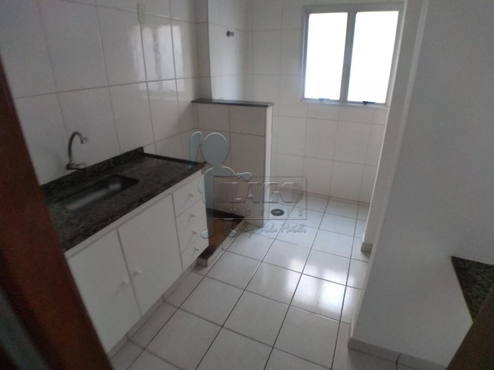 Alugar Apartamentos / Padrão em Ribeirão Preto R$ 850,00 - Foto 3