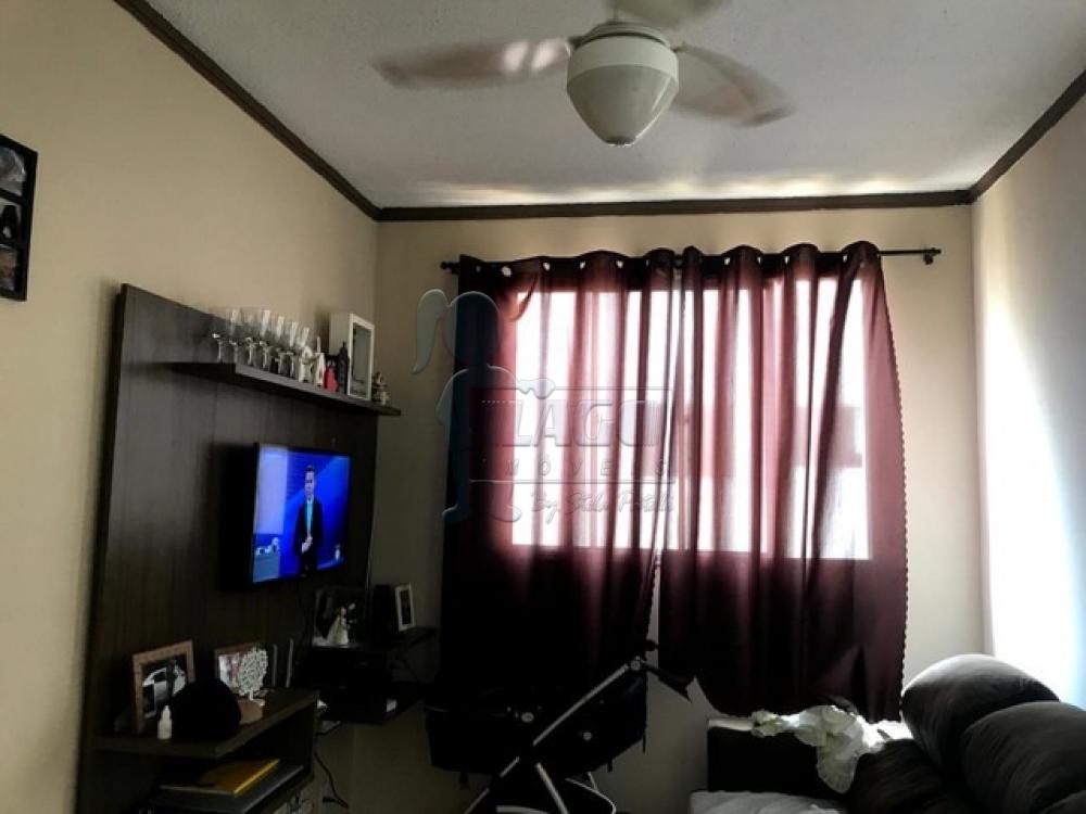 Comprar Apartamentos / Padrão em Ribeirão Preto R$ 147.000,00 - Foto 1