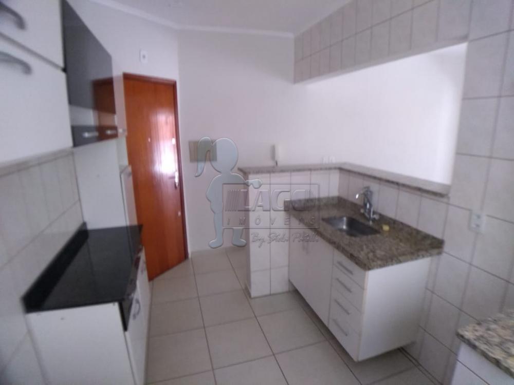 Alugar Apartamentos / Padrão em Ribeirão Preto R$ 900,00 - Foto 3