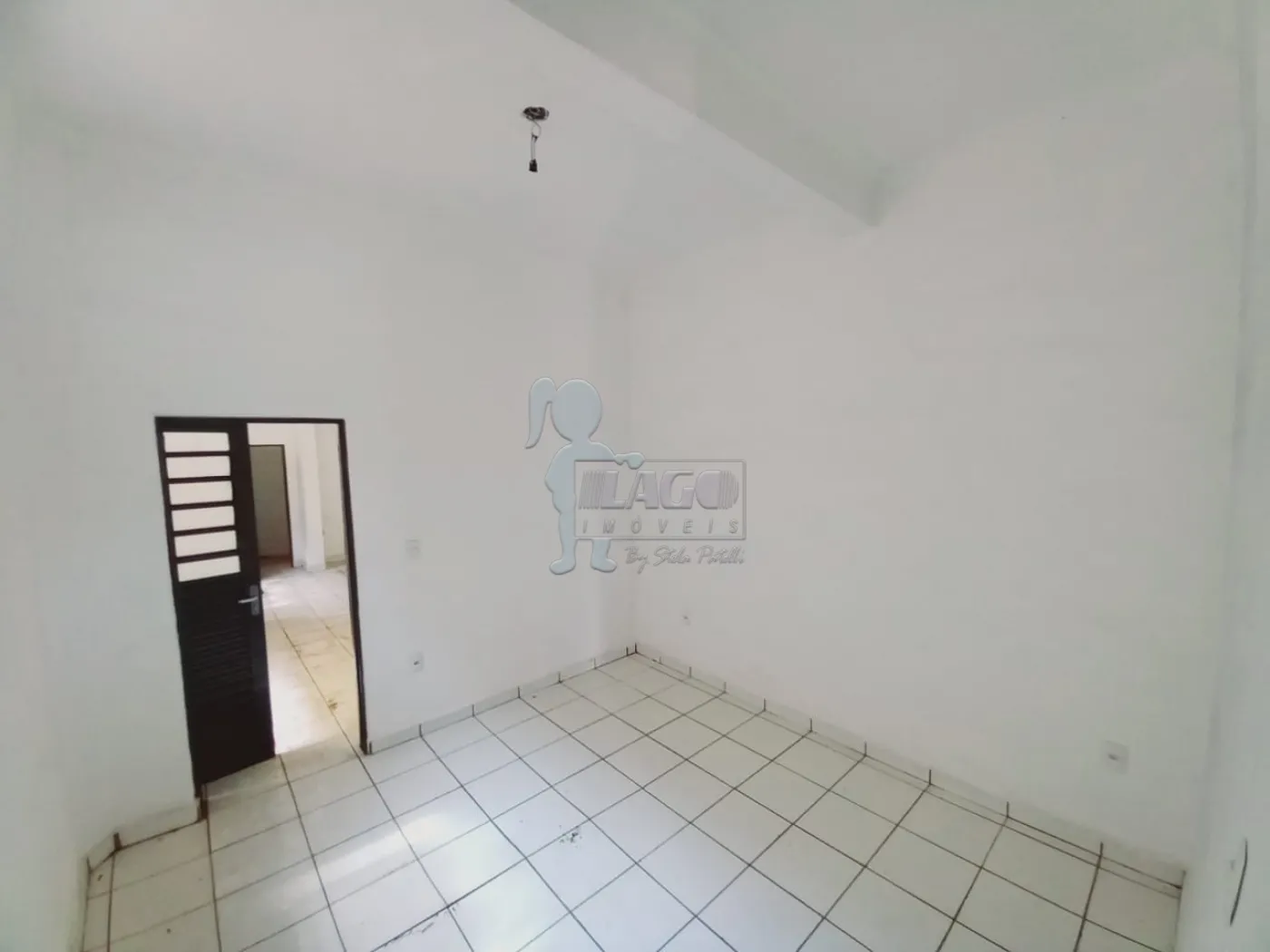 Alugar Casas / Padrão em Ribeirão Preto R$ 1.800,00 - Foto 1