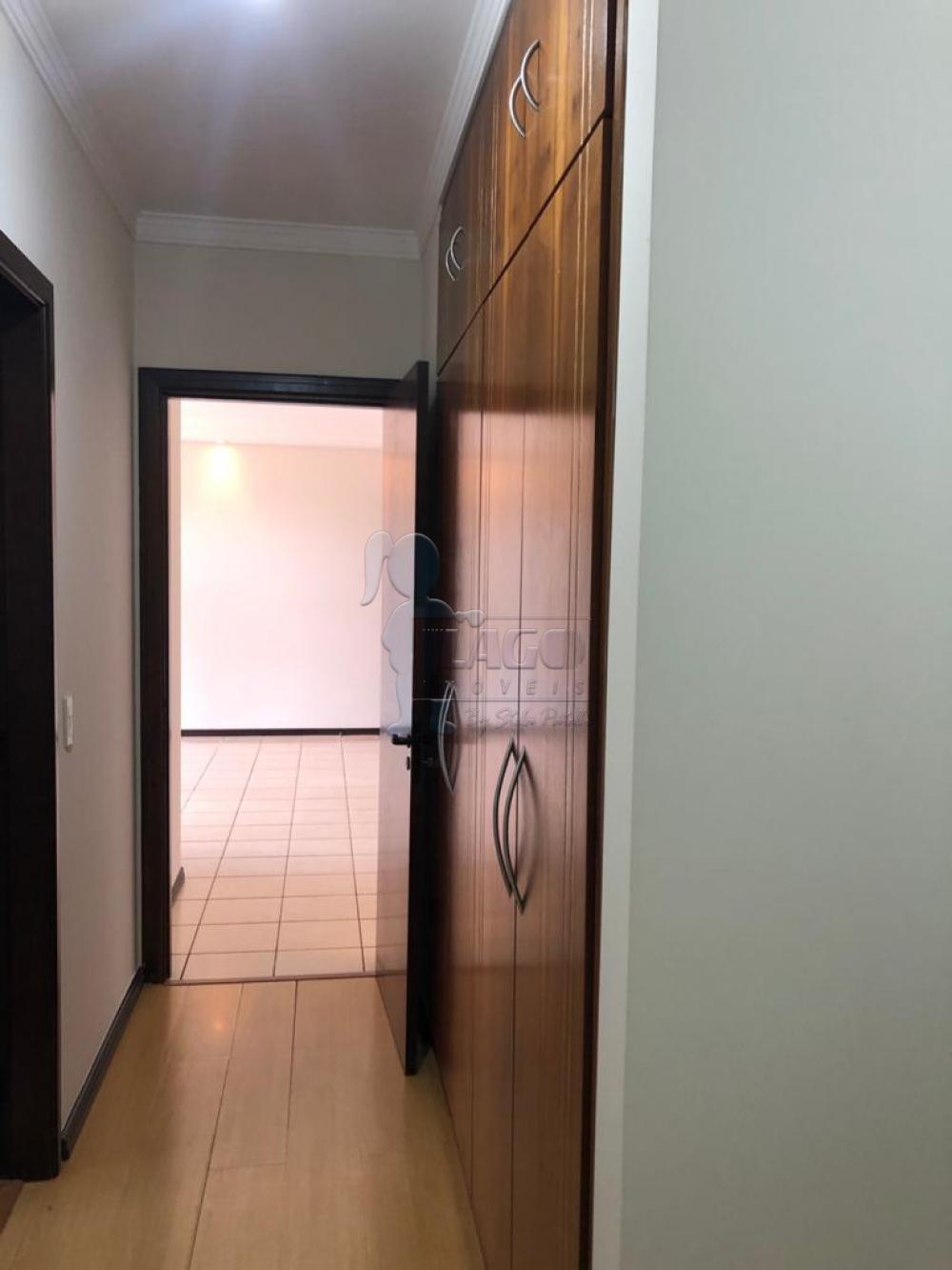 Alugar Apartamentos / Padrão em Ribeirão Preto R$ 2.800,00 - Foto 3