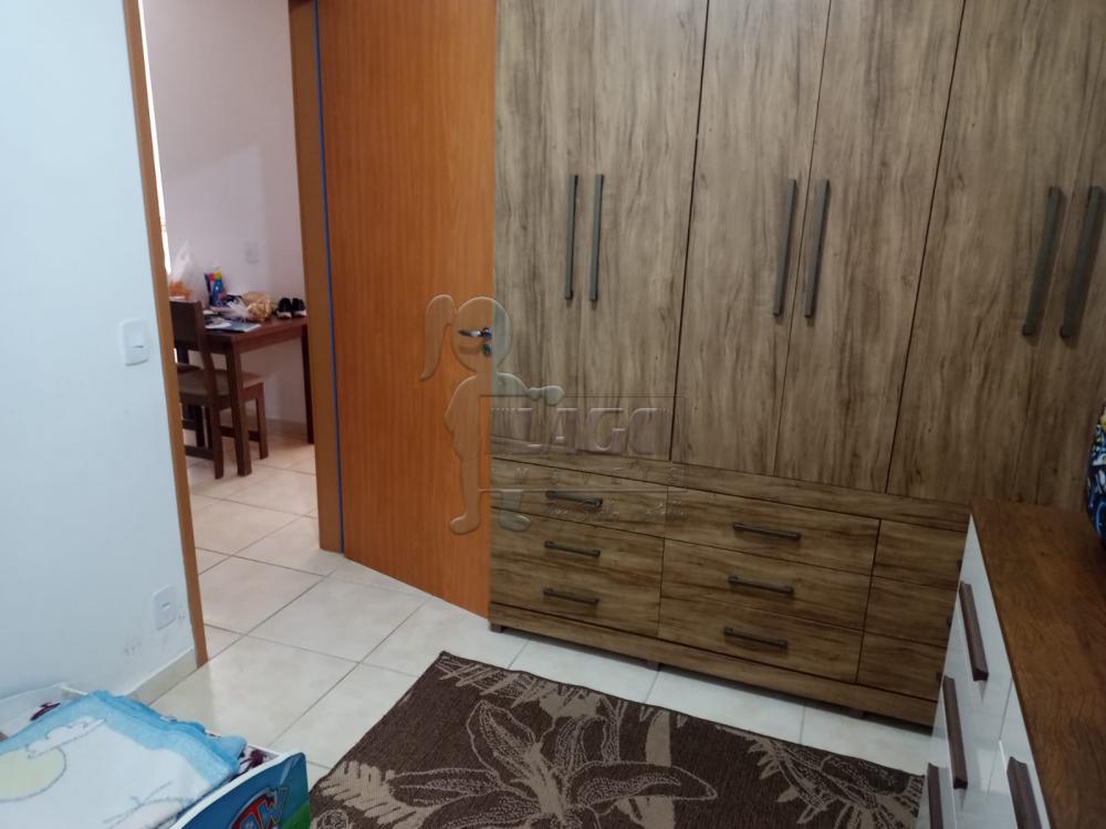 Alugar Apartamentos / Padrão em Ribeirão Preto R$ 1.800,00 - Foto 3