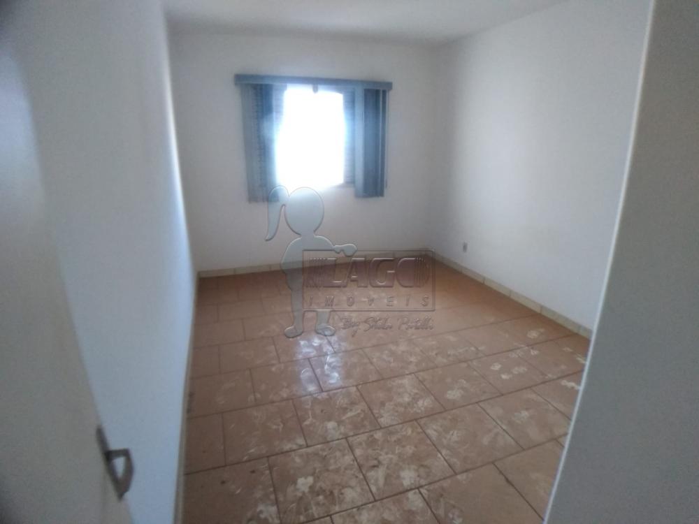 Alugar Casas / Padrão em Ribeirão Preto R$ 2.700,00 - Foto 3