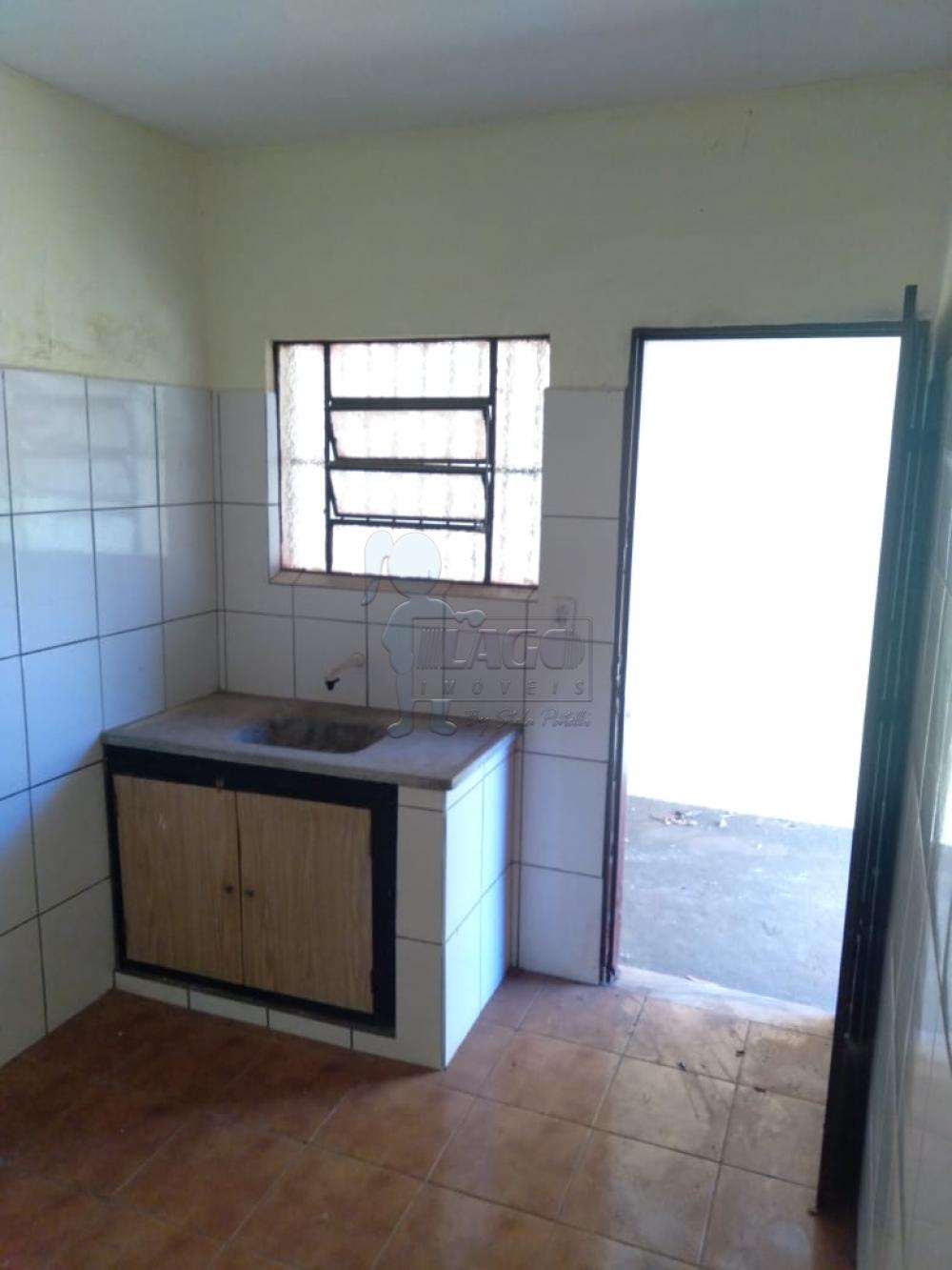 Alugar Casas / Padrão em Ribeirão Preto R$ 650,00 - Foto 6