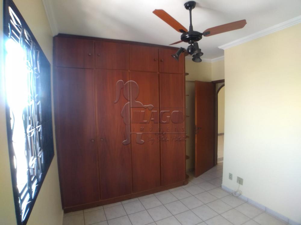 Alugar Apartamentos / Padrão em Ribeirão Preto R$ 1.000,00 - Foto 3