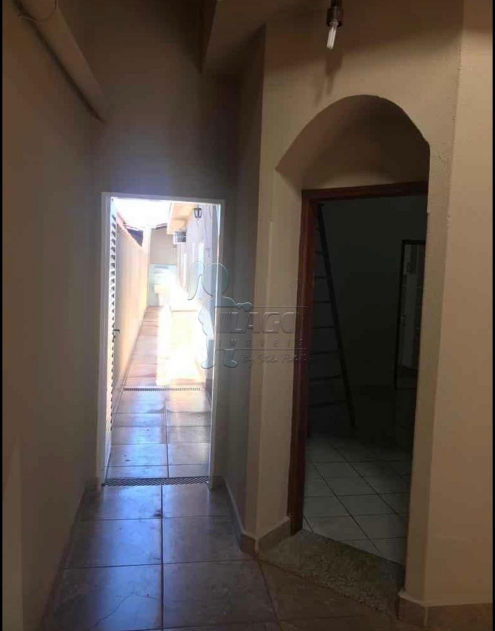 Comprar Casas / Padrão em Ribeirão Preto R$ 250.000,00 - Foto 3