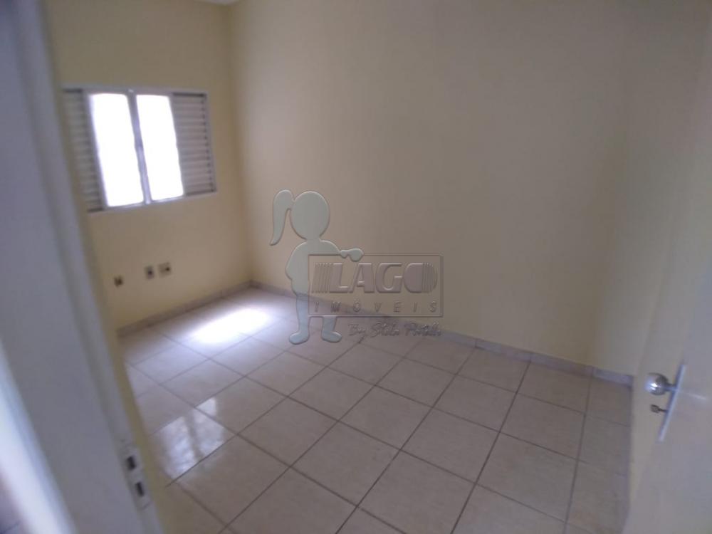 Alugar Casas / Padrão em Ribeirão Preto R$ 1.050,00 - Foto 3