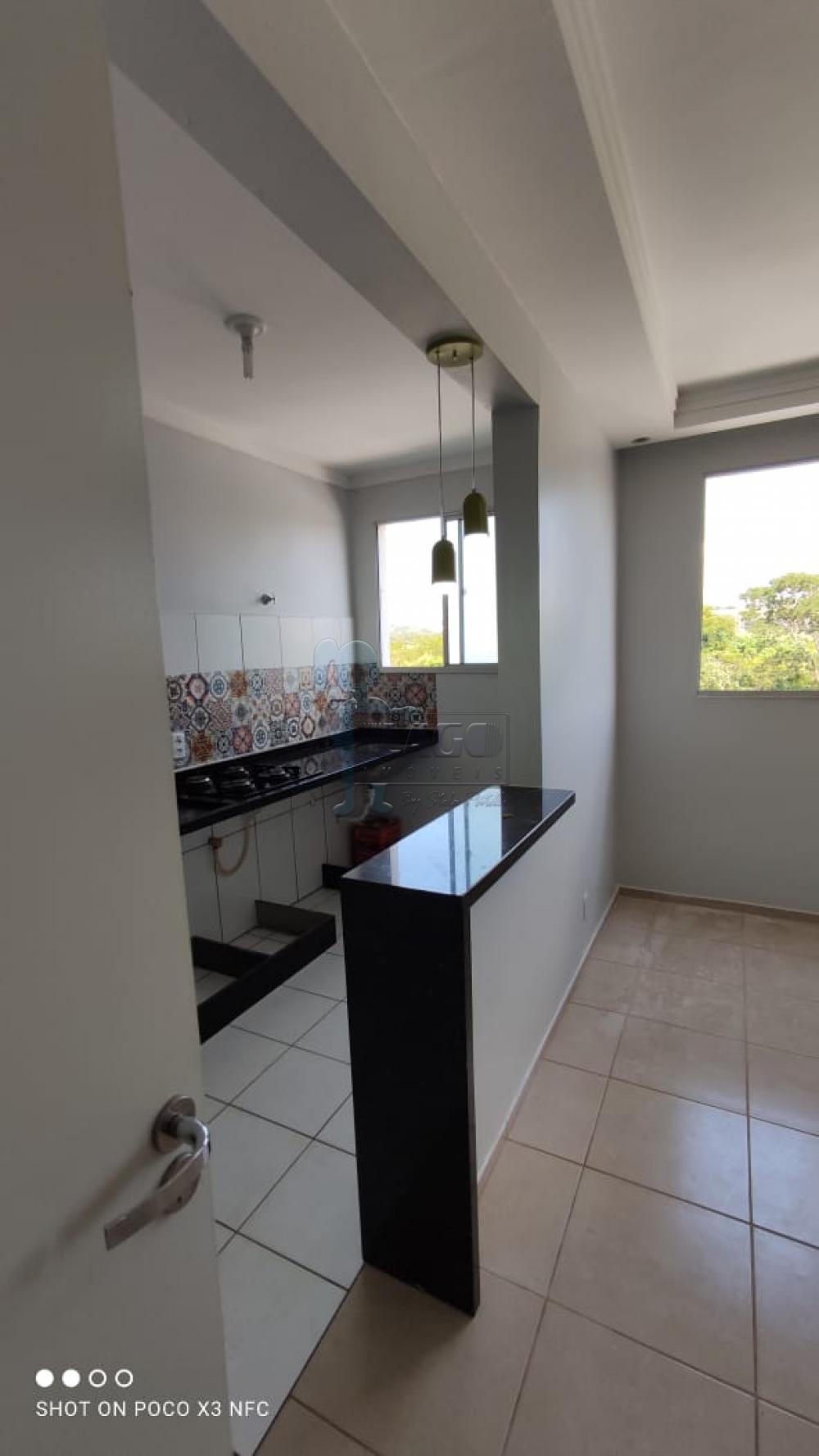 Alugar Apartamentos / Padrão em Ribeirão Preto R$ 750,00 - Foto 2