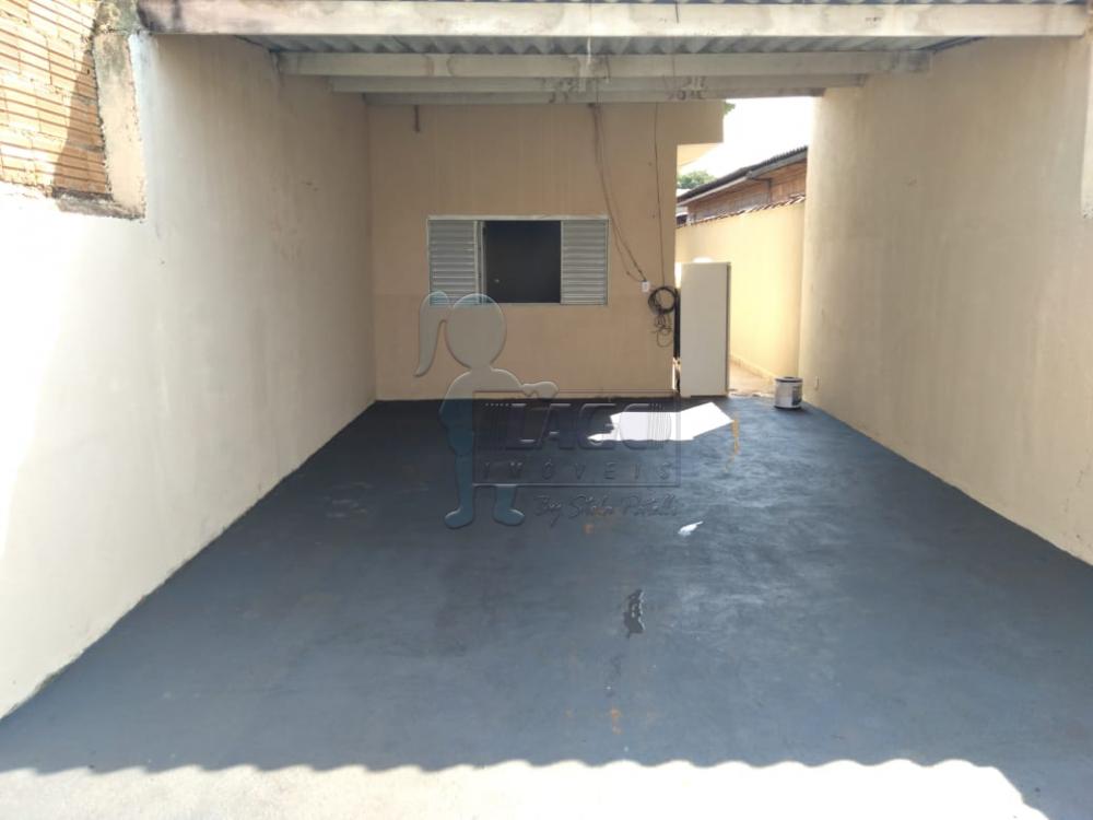 Alugar Casas / Padrão em Ribeirão Preto R$ 700,00 - Foto 1