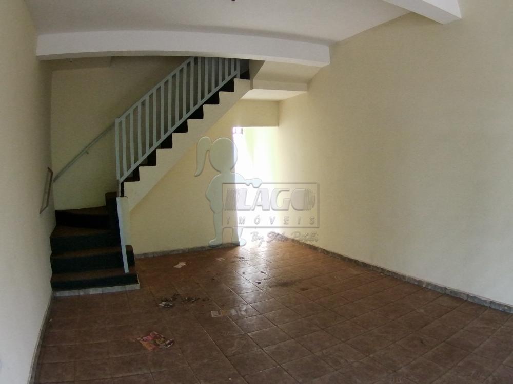 Alugar Casas / Padrão em Ribeirão Preto R$ 1.300,00 - Foto 1