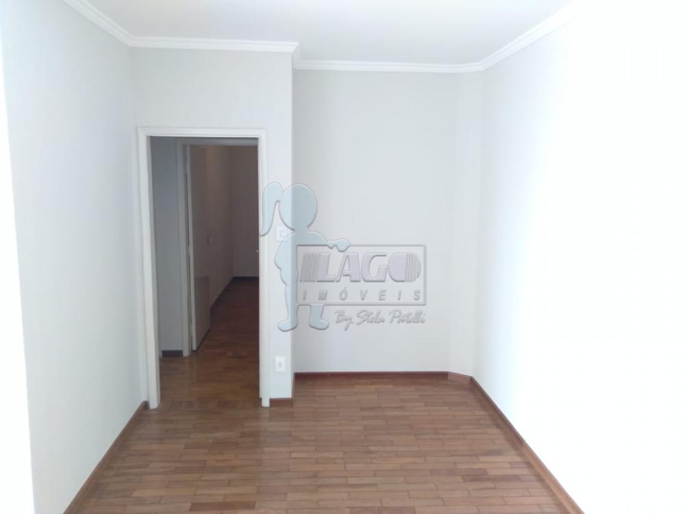 Alugar Apartamentos / Padrão em Ribeirão Preto R$ 900,00 - Foto 2