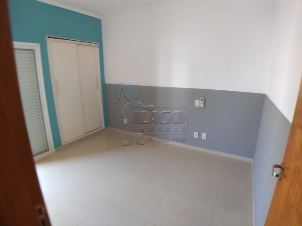 Alugar Apartamentos / Padrão em Ribeirão Preto R$ 1.000,00 - Foto 4