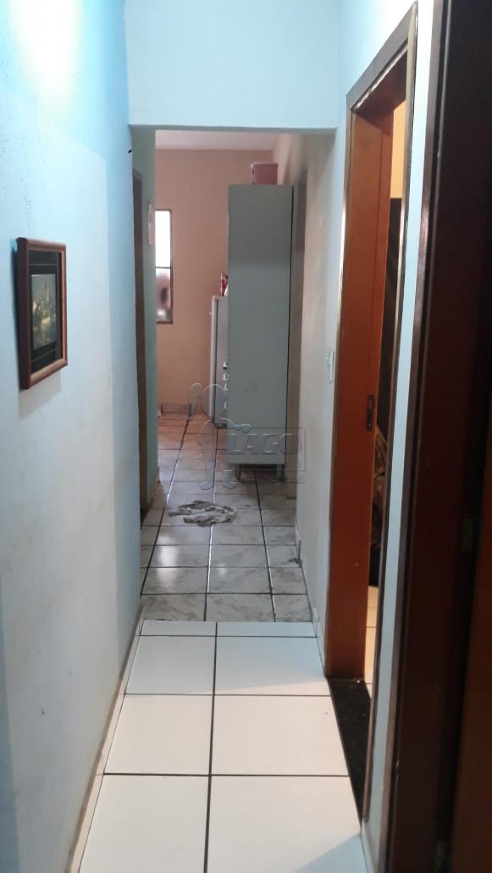 Comprar Casas / Padrão em Ribeirão Preto R$ 220.000,00 - Foto 4