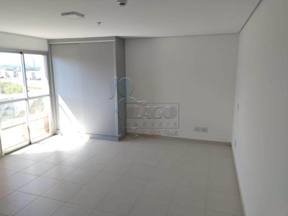 Alugar Apartamentos / Padrão em Ribeirão Preto R$ 1.200,00 - Foto 1