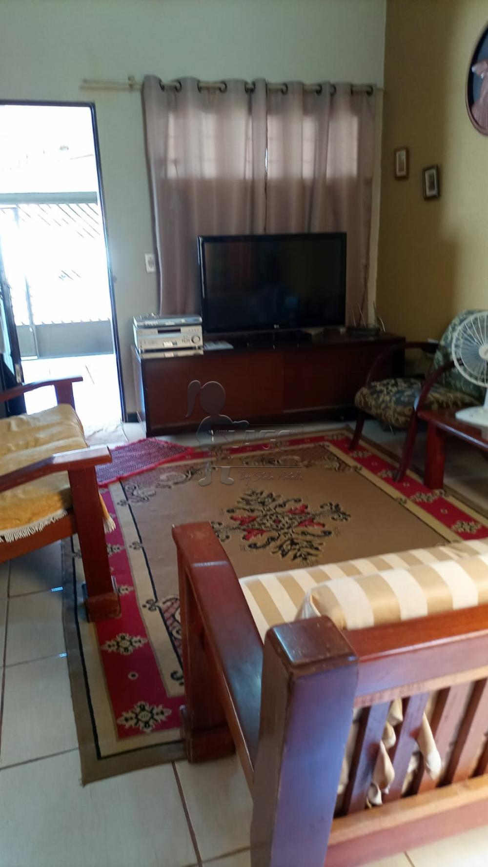 Alugar Casas / Padrão em Ribeirão Preto R$ 1.700,00 - Foto 2