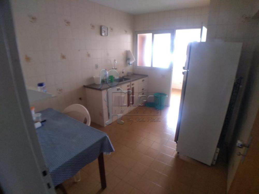 Alugar Apartamentos / Padrão em Ribeirão Preto R$ 1.400,00 - Foto 4