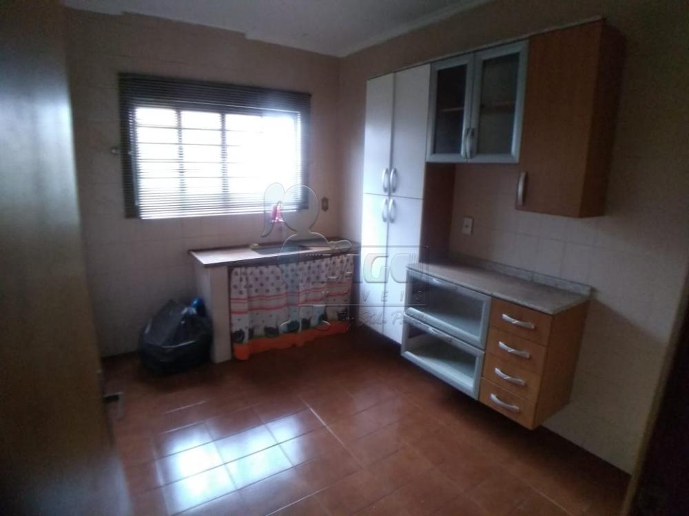 Alugar Apartamentos / Padrão em Ribeirão Preto R$ 700,00 - Foto 3