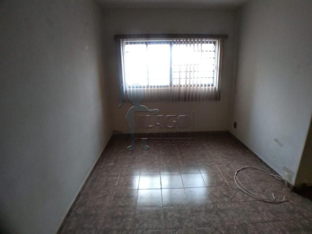 Alugar Apartamentos / Padrão em Ribeirão Preto R$ 700,00 - Foto 2