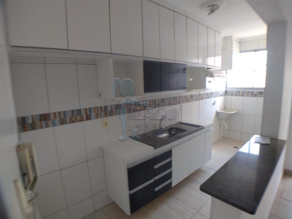 Alugar Apartamentos / Padrão em Ribeirão Preto R$ 1.100,00 - Foto 4