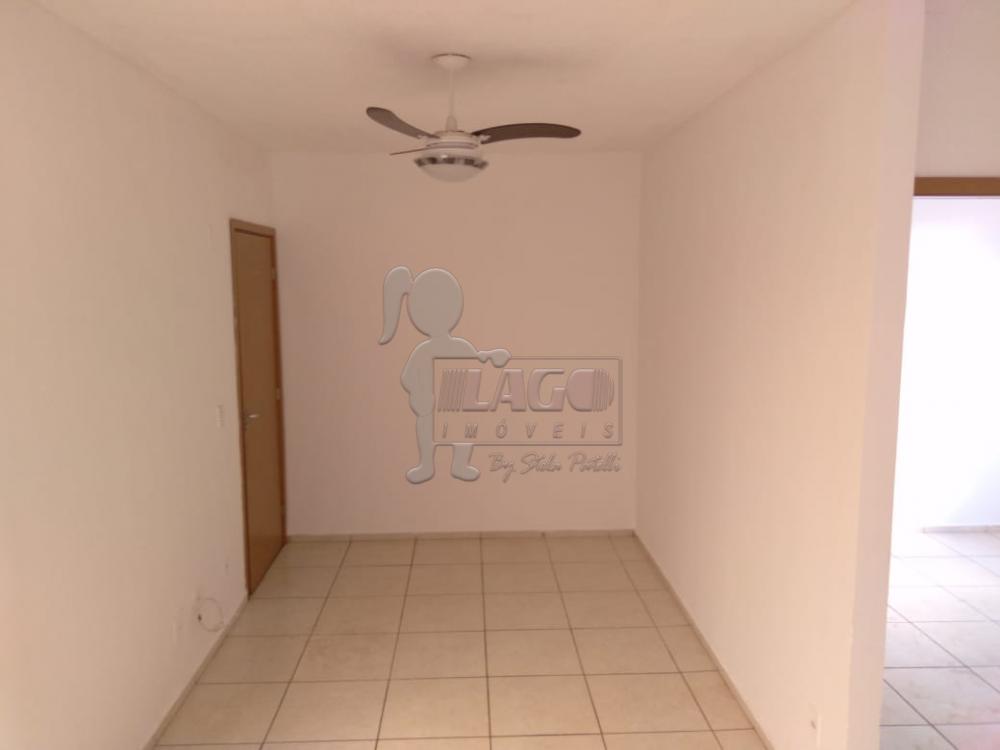 Alugar Apartamentos / Padrão em Ribeirão Preto R$ 725,00 - Foto 1