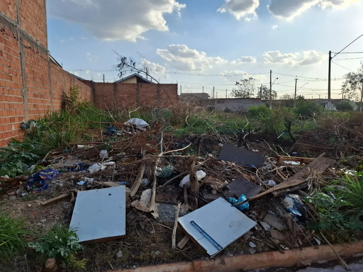 Alugar Terreno / Padrão em Ribeirão Preto R$ 1.800,00 - Foto 7