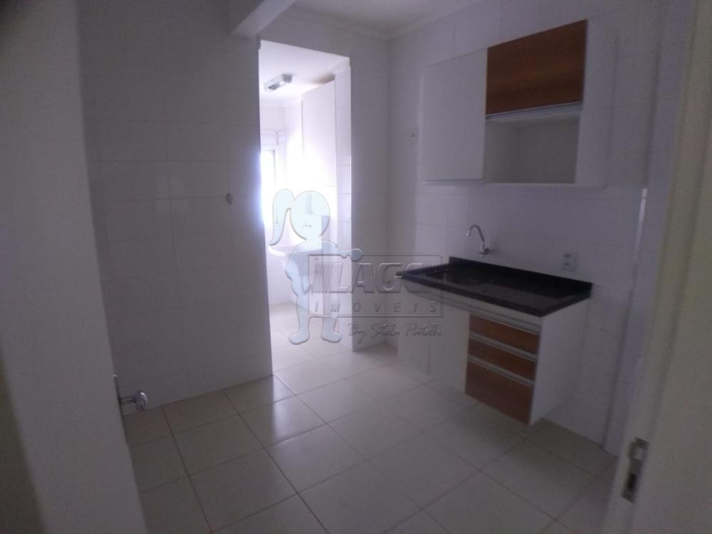 Alugar Apartamentos / Padrão em Ribeirão Preto R$ 1.800,00 - Foto 4