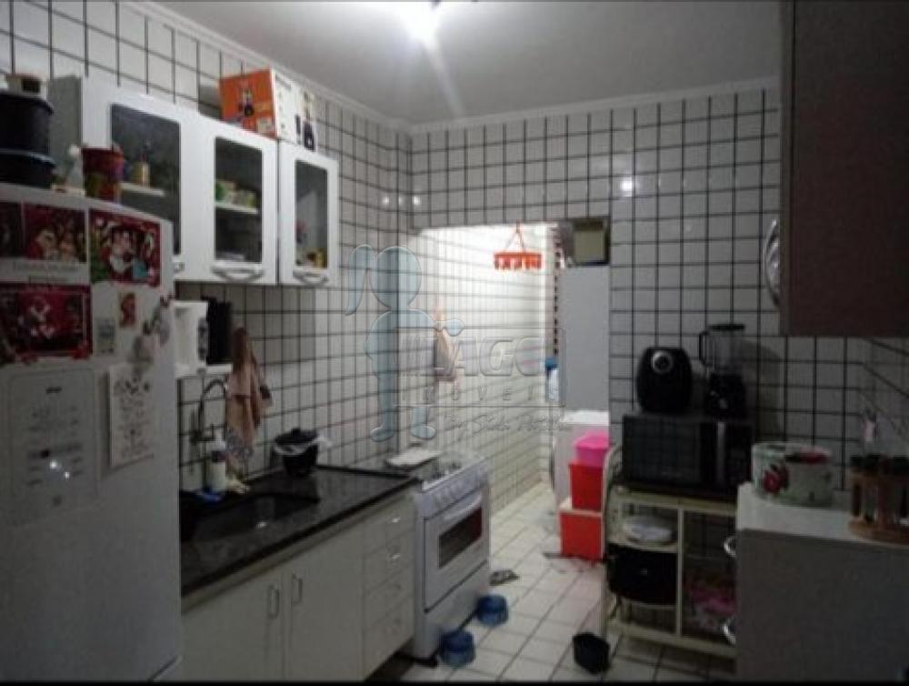 Comprar Apartamentos / Padrão em Ribeirão Preto R$ 205.000,00 - Foto 5