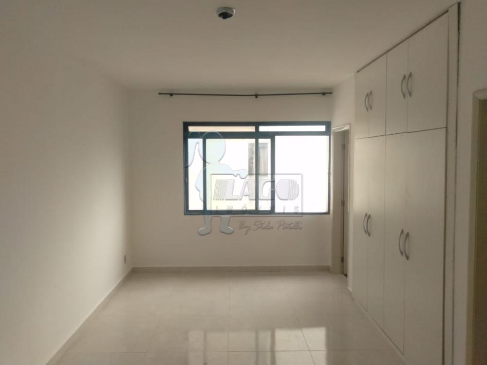 Alugar Apartamentos / Padrão em Ribeirão Preto R$ 500,00 - Foto 1