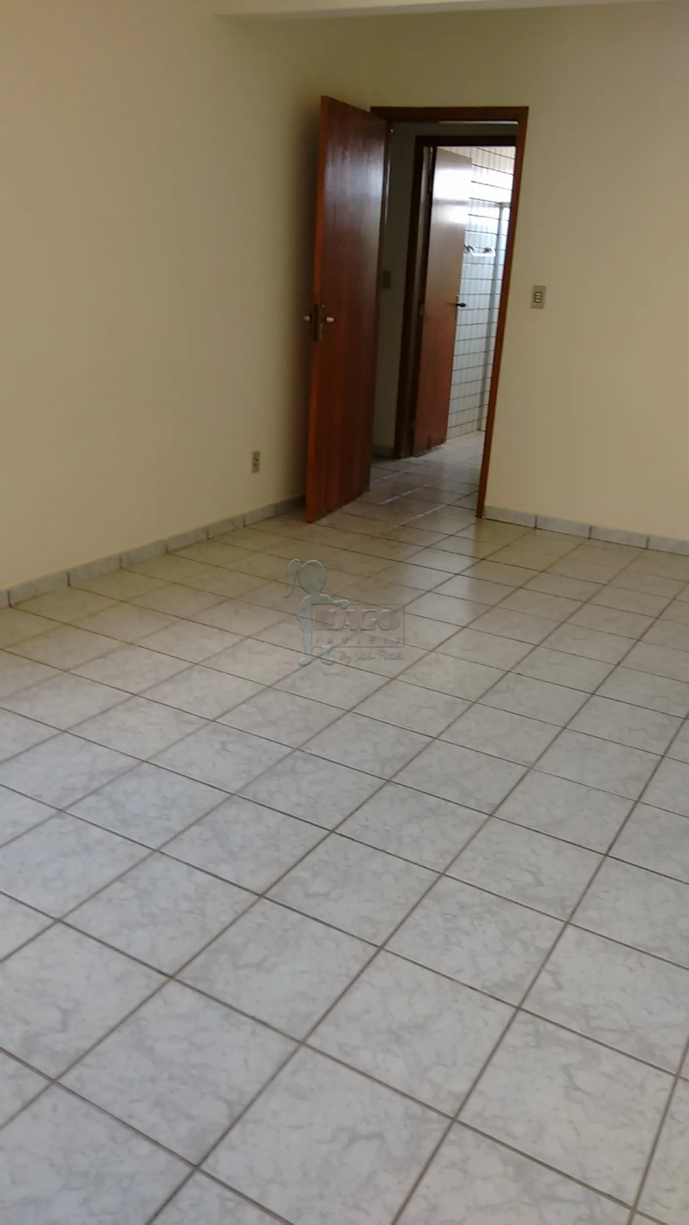 Alugar Apartamentos / Padrão em Ribeirão Preto R$ 950,00 - Foto 2