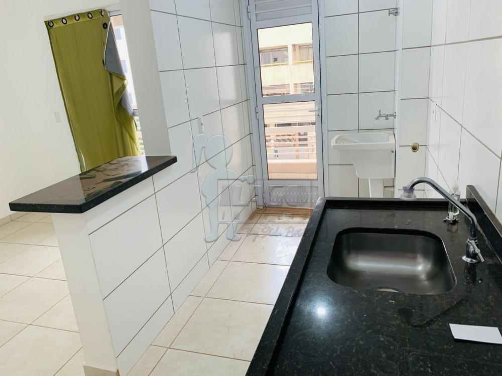 Alugar Apartamentos / Padrão em Ribeirão Preto R$ 1.000,00 - Foto 3